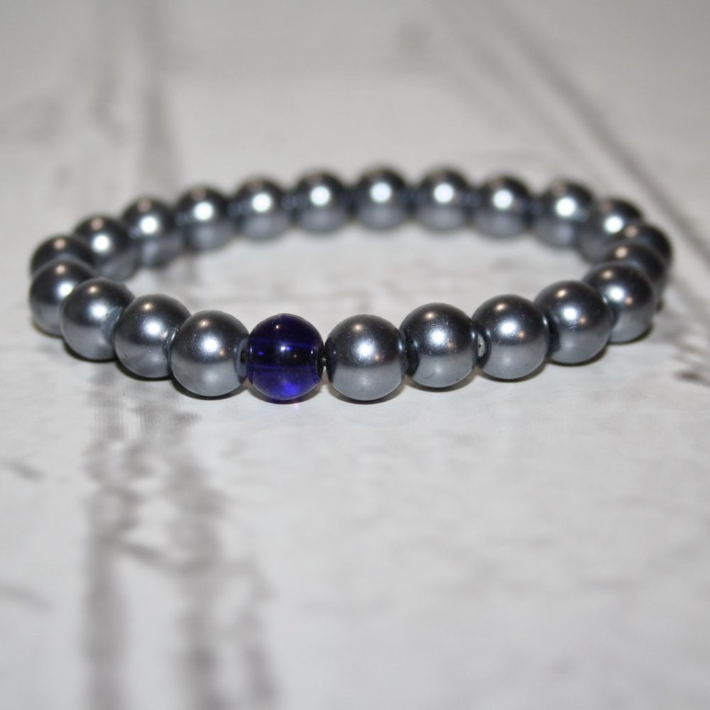 💙 Gray Pearl & Blue Glass Bracelet · 6" · Coastal Charm 🤍